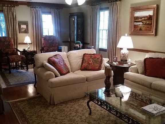 5th image of 329 Summerfield Ln
