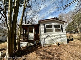 25 Arapaho Path, Gouldsboro, PA 18424