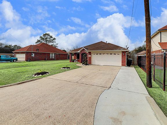 3rd image of 10408 1/2 Ballantine St