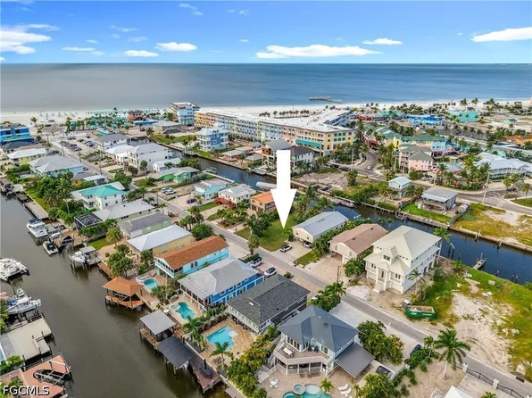 219 Primo Ave, Fort Myers Beach, FL 33931