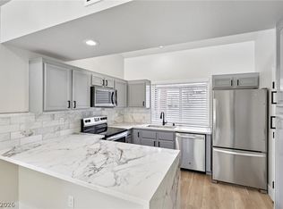 8913 Antioch Way, Las Vegas, NV 89117