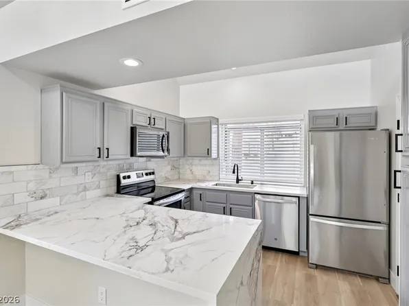 8913 Antioch Way, Las Vegas, NV 89117