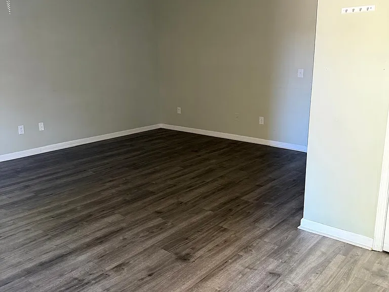 153 Strawberry Pl — Photo 2