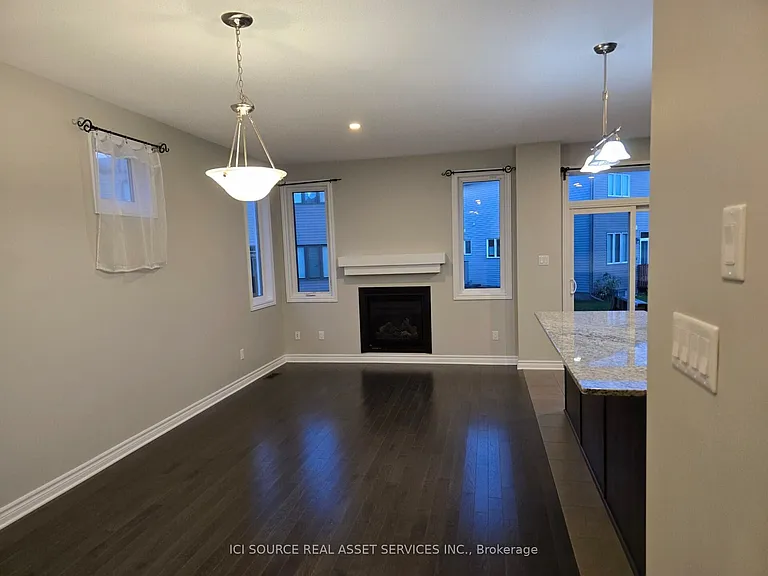 193 Kimpton Dr — Photo 17