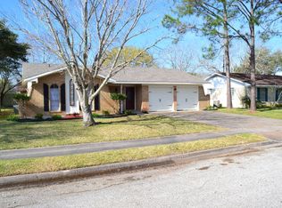 2005 Mission Dr, Victoria, TX 77901