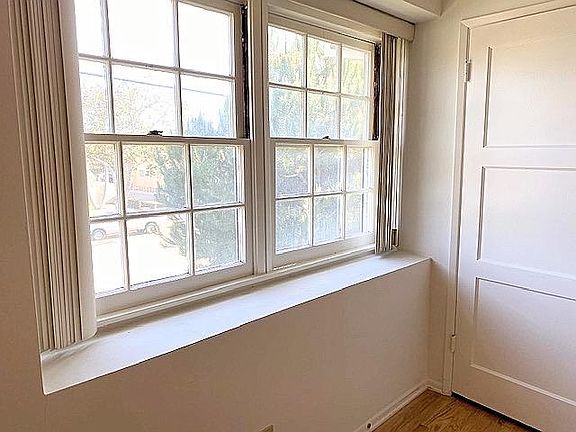 4th image of 2859 S Federal Ave #1