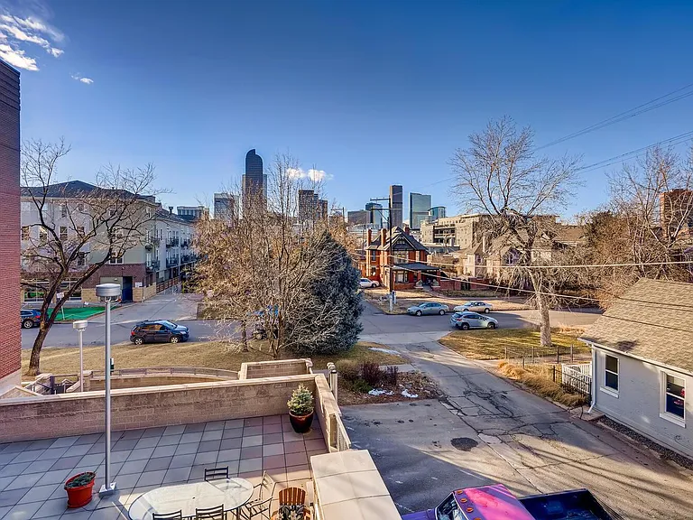 1700 N Emerson St #308 — Photo 22