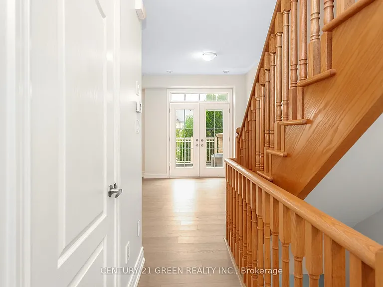 2427 Greenwich Dr — Photo 9