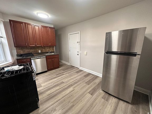 2nd image of 6119 Park Ave #Ee3