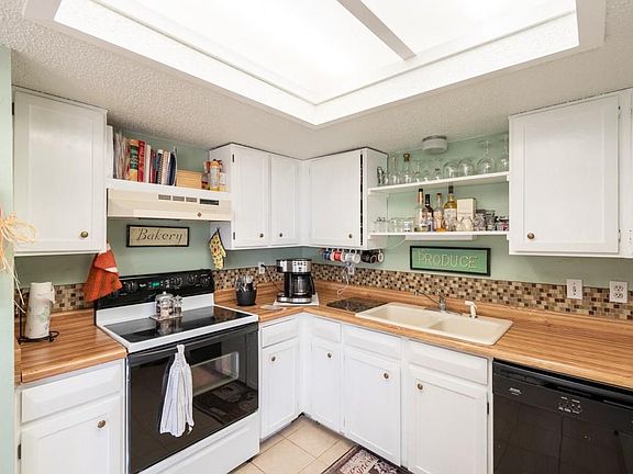 3rd image of 1906 Snowmass Ln