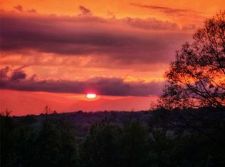 Willow Glen Rd, Red hook, NY 12571