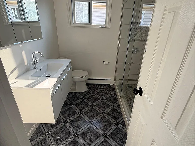15 Major Rd #UPPER — Photo 10