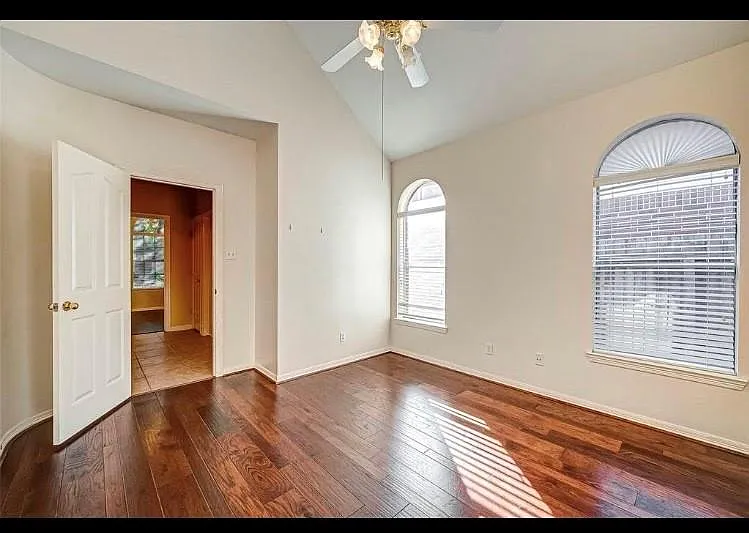 1710 Park Forest Dr — Photo 17