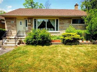 64 Beaucourt Rd, Hamilton, ON L8S 2R3