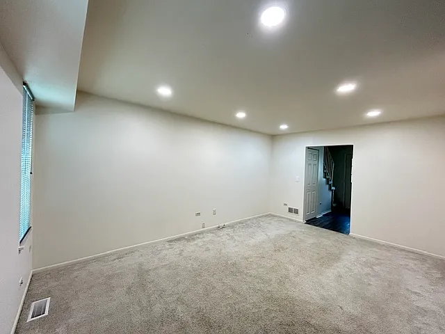1132 Crimson Ct — Photo 4