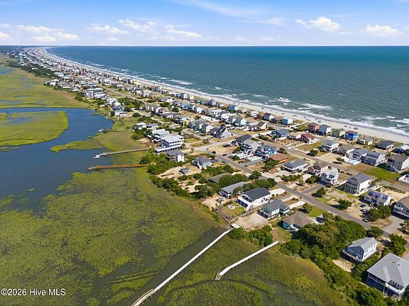 3rd image of 2016 W Pelican Drive