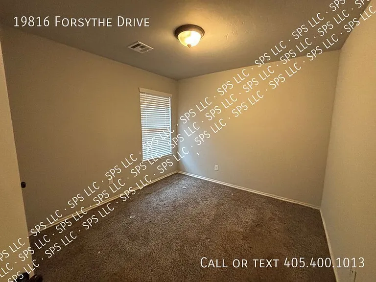 19816 Forsythe Dr — Photo 5
