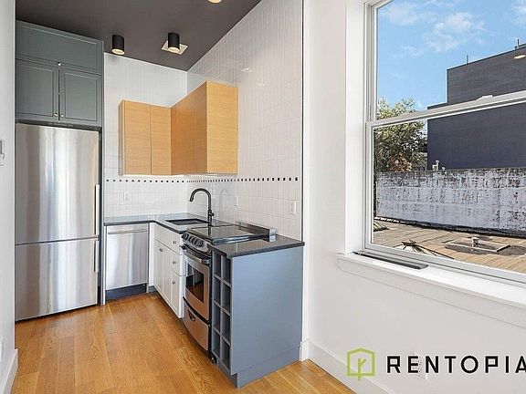 2nd image of 820 Dekalb Ave #3G