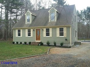 40 Old Schoolhouse Rd, Rochester, MA 02770