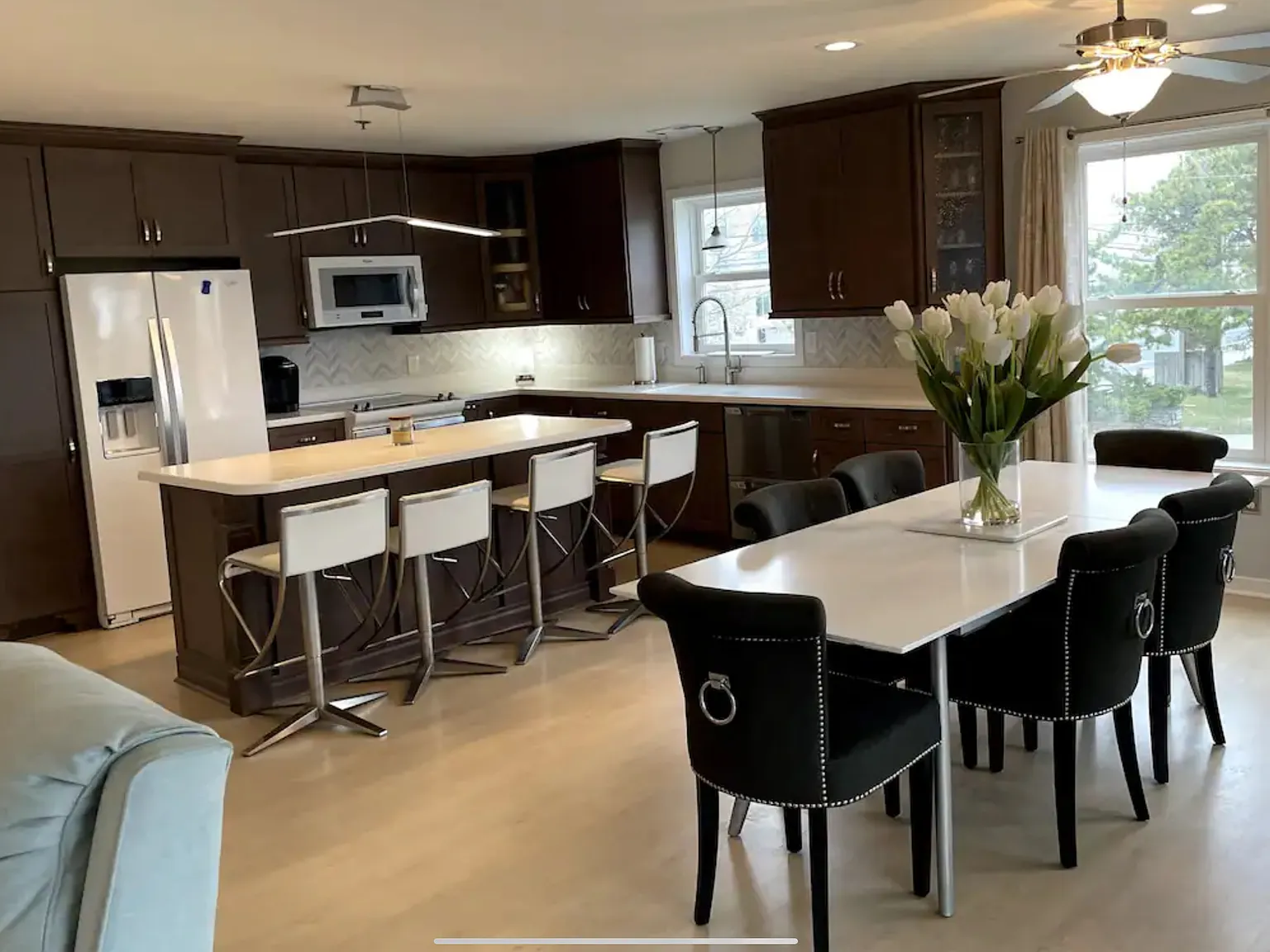 4 bed, 2000 sqft, $2,400 — Photo 1