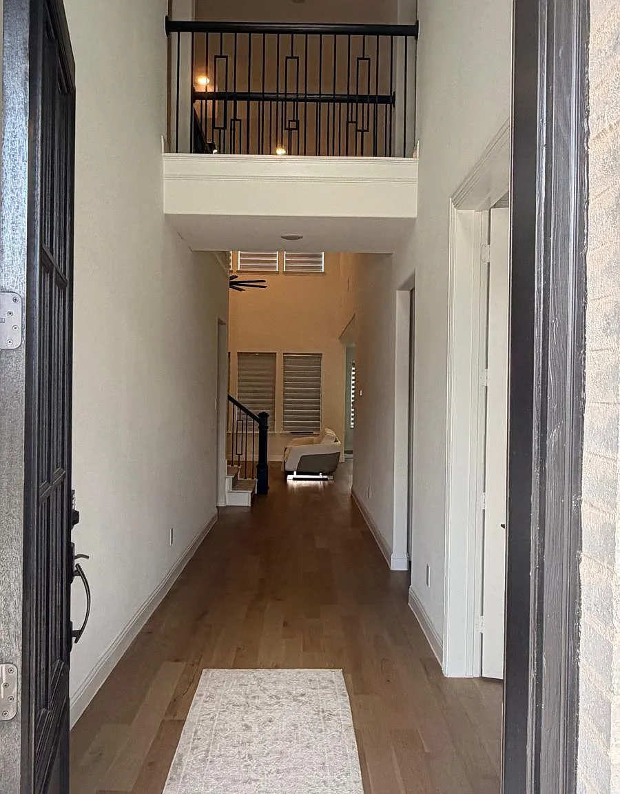 4 bed, 3.5 bath, 3100 sqft, $4,200 — Photo 2