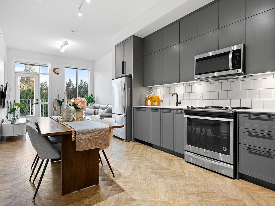 1st image of 14968 101a Ave #425