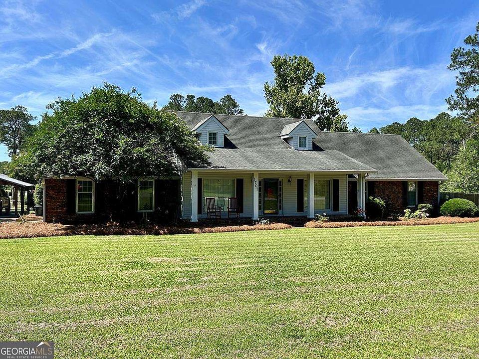 1st image of 1702 Slack Dr