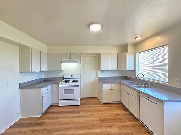 2nd image of 6611 California City Blvd #F