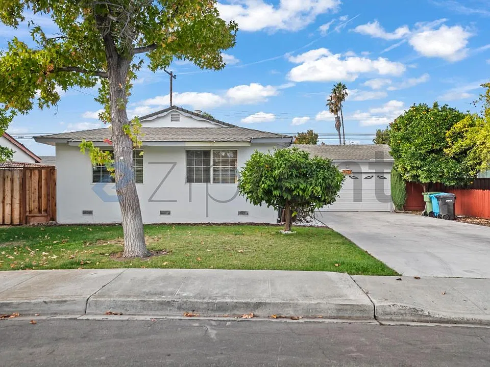4672 Burke Dr