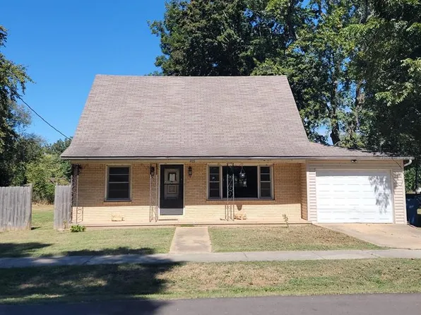 405 3rd St, Fisk, MO 63940