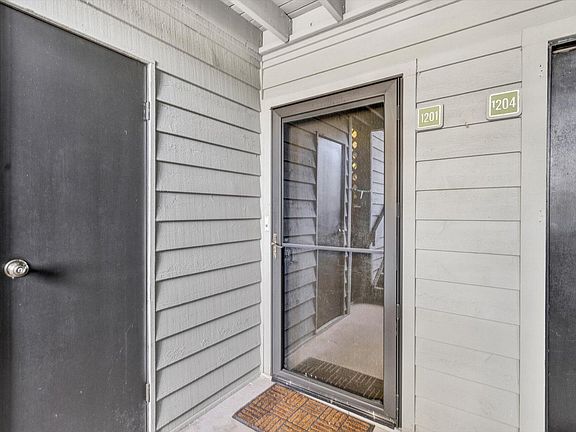 5th image of 170 Sailors Cove Dr Unit 1201