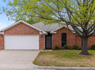 3709 Cove Meadow Ln, Fort Worth, TX 76123