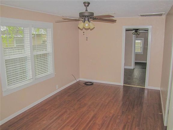 5th image of 972 W McNeill St
