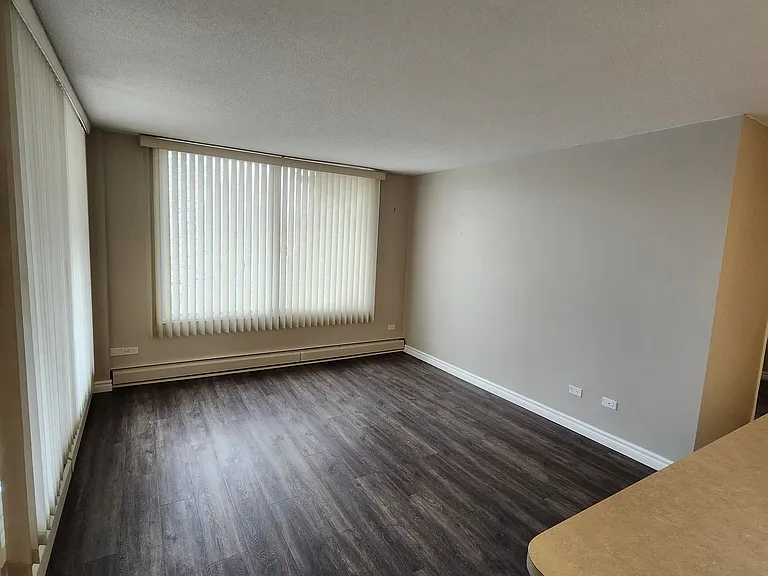 2315 14a St SW — Photo 8