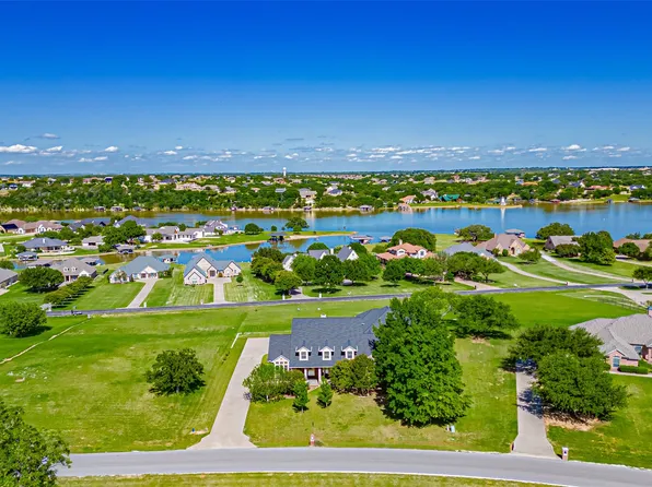 1905 Yucatan Dr, Granbury, TX 76048