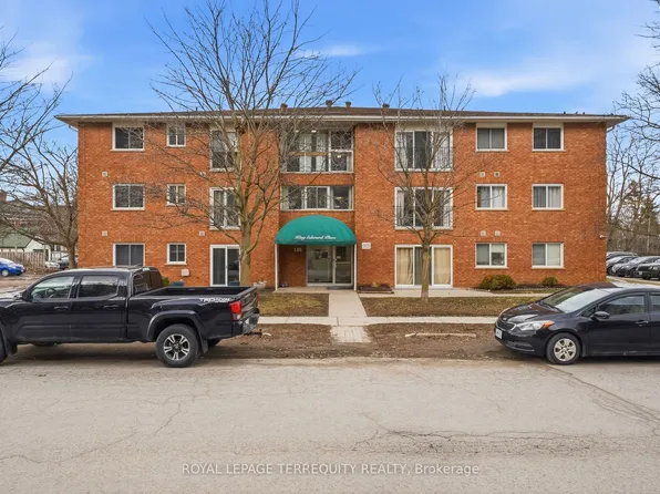 136 Ware St #307, Peterborough, ON K9J 2B8