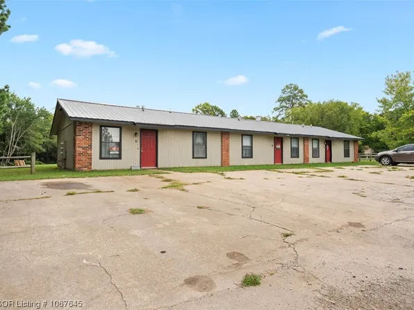11640 Amy Ave, Rogers, AR 72756