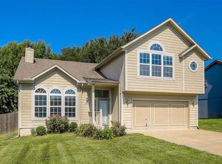 12312 Crystal Ave, Grandview, MO 64030