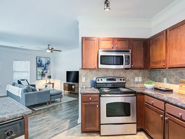Sovereign at Overland Park — Photo 10