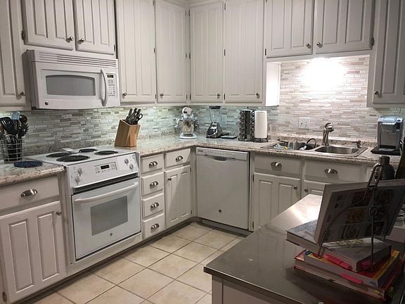 5th image of 1226 Baylor Ave APT 108