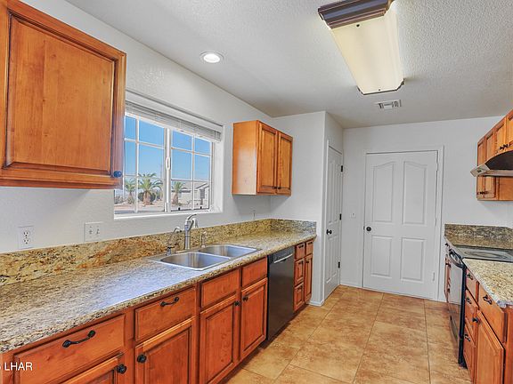 4th image of 3413 Landau Ln
