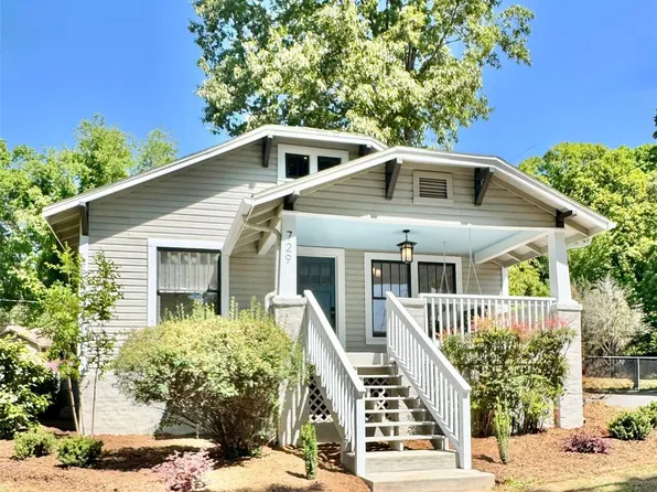 729 E Front St, Statesville, NC 28677