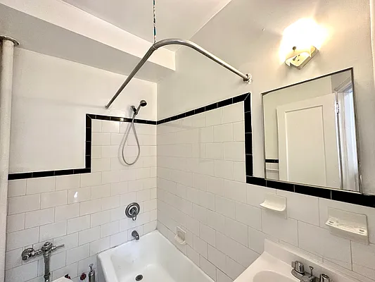 Rented by R New York | media 13