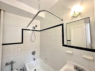 Rented by R New York