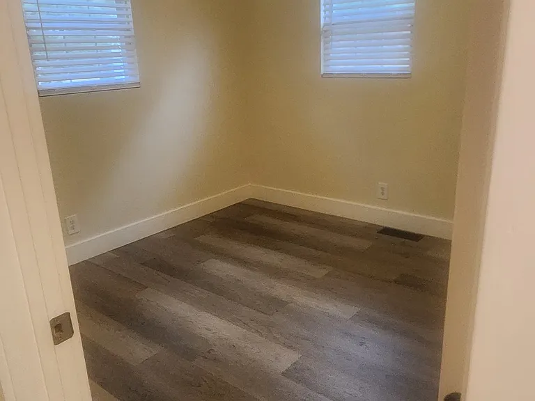 410 Washington St — Photo 6
