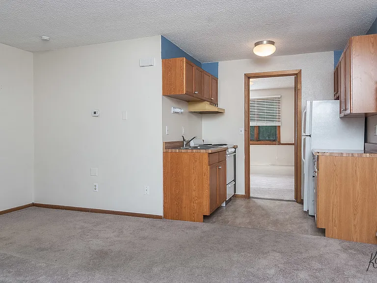 327 W 5th Ave #3 — Photo 5