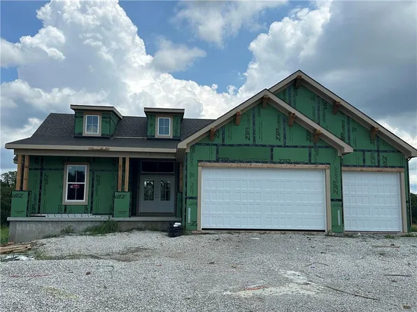 2829 SW Heartland Rd, Lees Summit, MO 64082