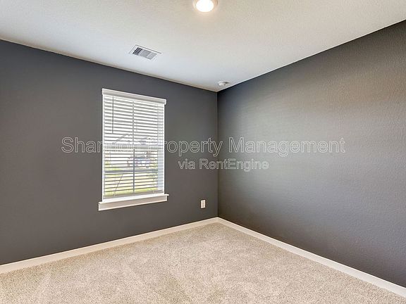 4th image of 1635 Westway Dr