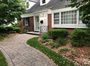 326 Kensington Dr, Ridgewood, NJ 07450