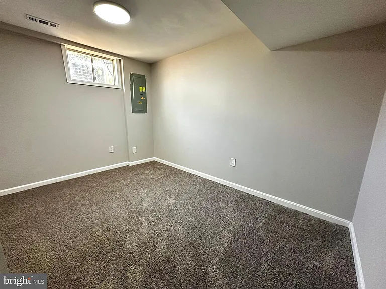 404 Cabin Ct — Photo 46